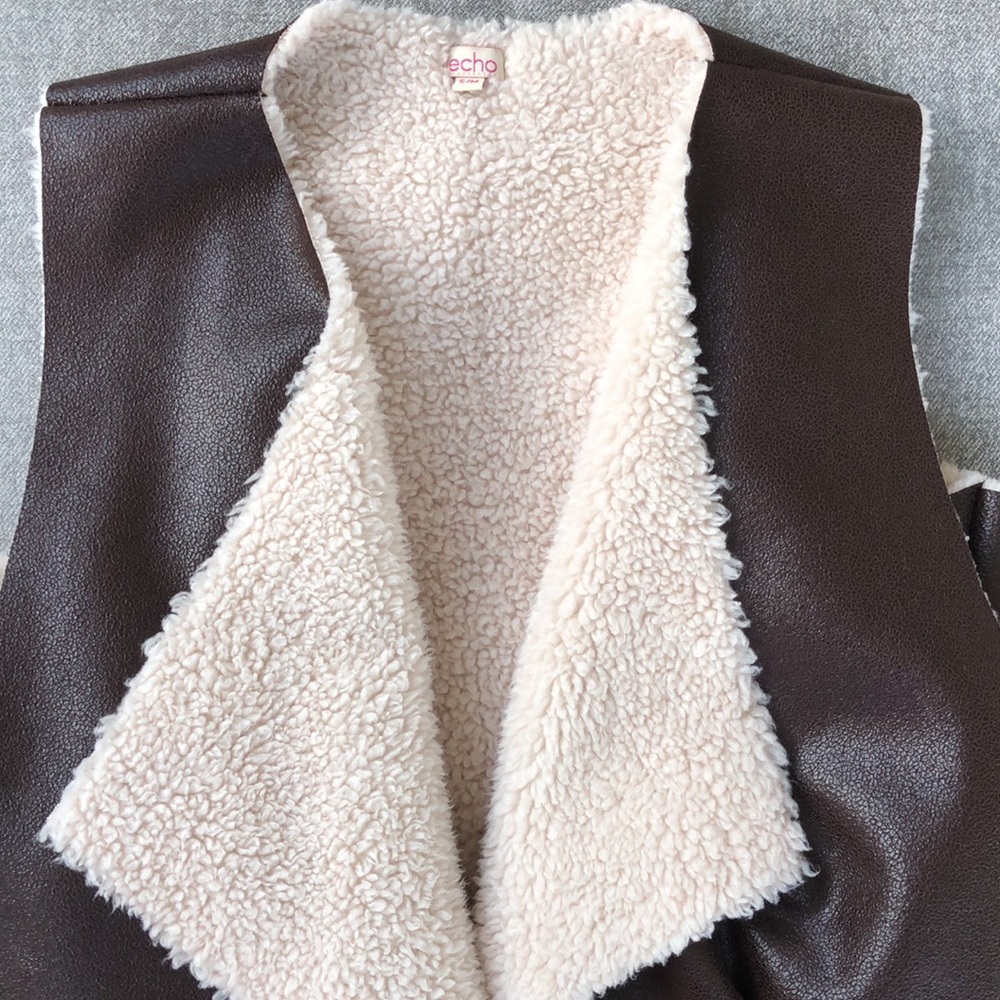 NWOT - ECHO Faux Leather Sherpa Lined Vest - Picture 5 of 6